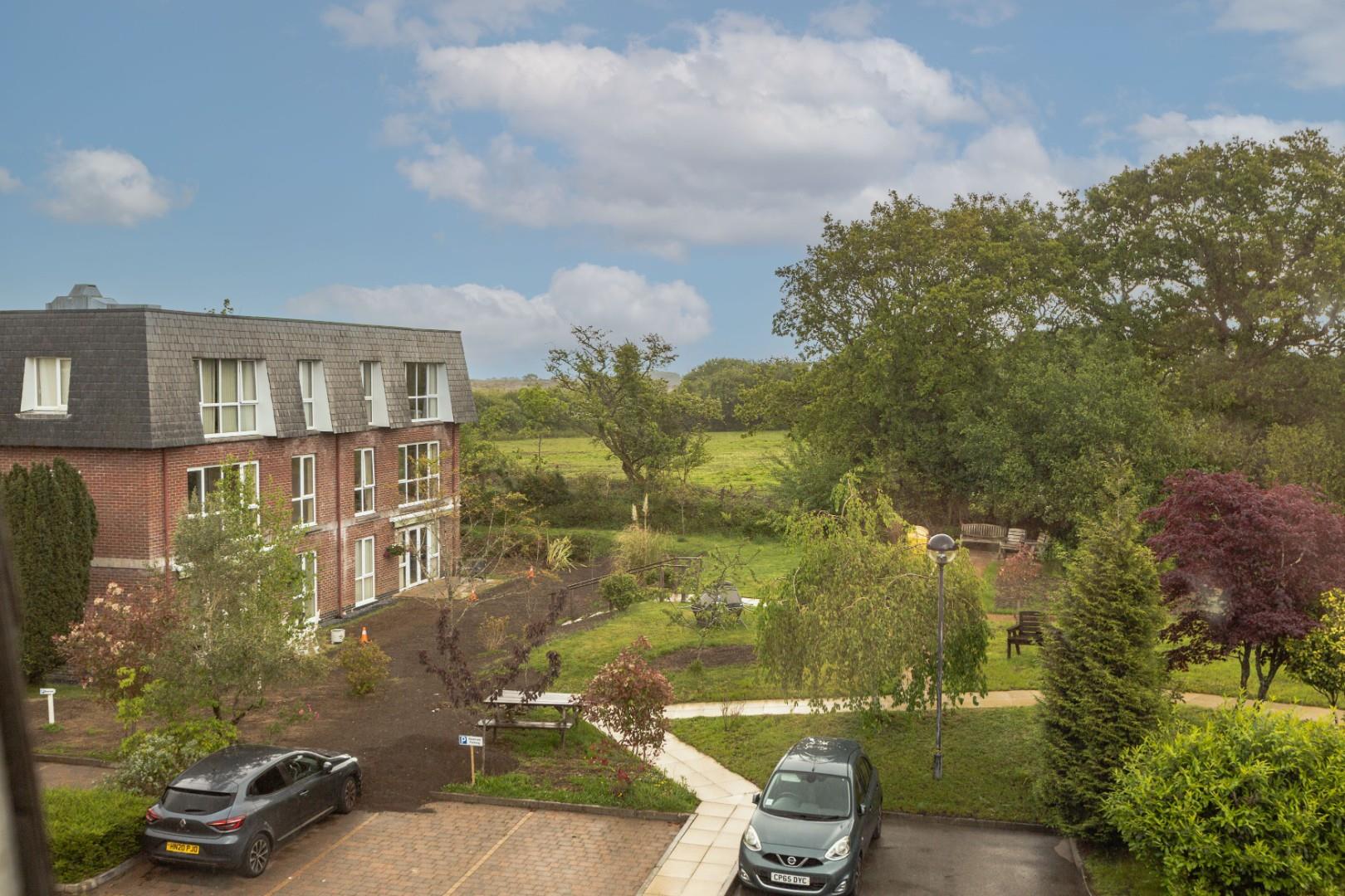 Clyne Common, Swansea, SA3 3JB